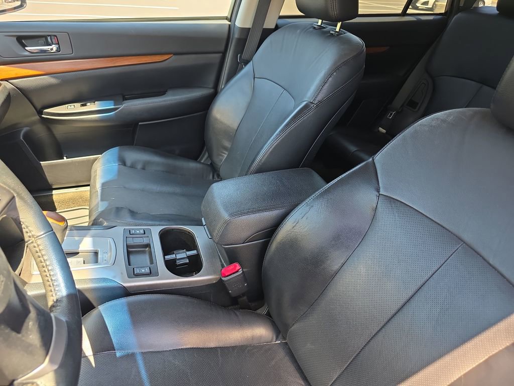 Used 2014 Subaru Outback 2.5i Limited AWD/4WD image 13