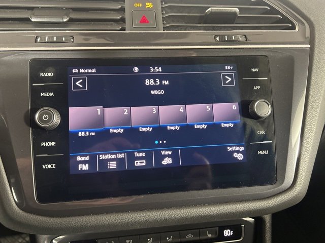 Used 2020 Volkswagen Tiguan SEL image 15