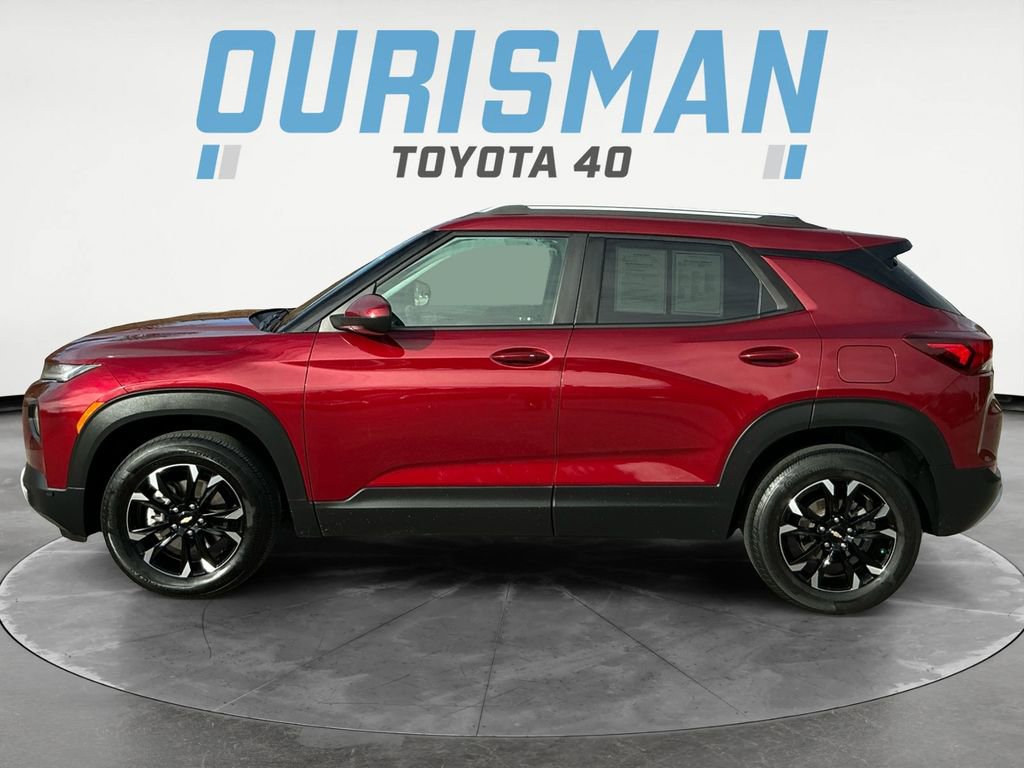 Used 2022 Chevrolet TrailBlazer LT w/ Driver Confidence Package image 4