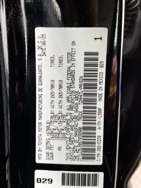 Used 2025 Toyota Tacoma TRD Pro AWD/4WD image 40