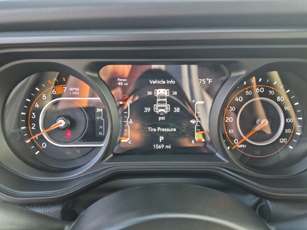Used 2026 Jeep Wrangler Unlimited Sahara AWD/4WD image 17