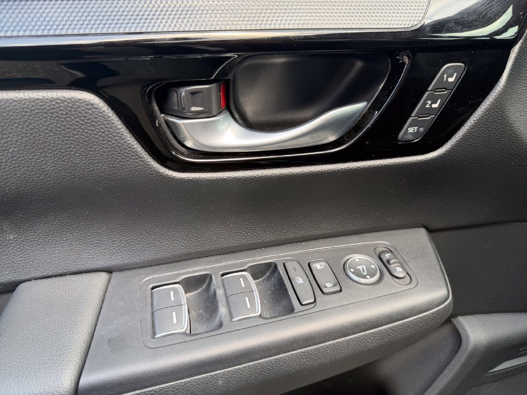 Used 2024 Honda CR-V EX-L image 7