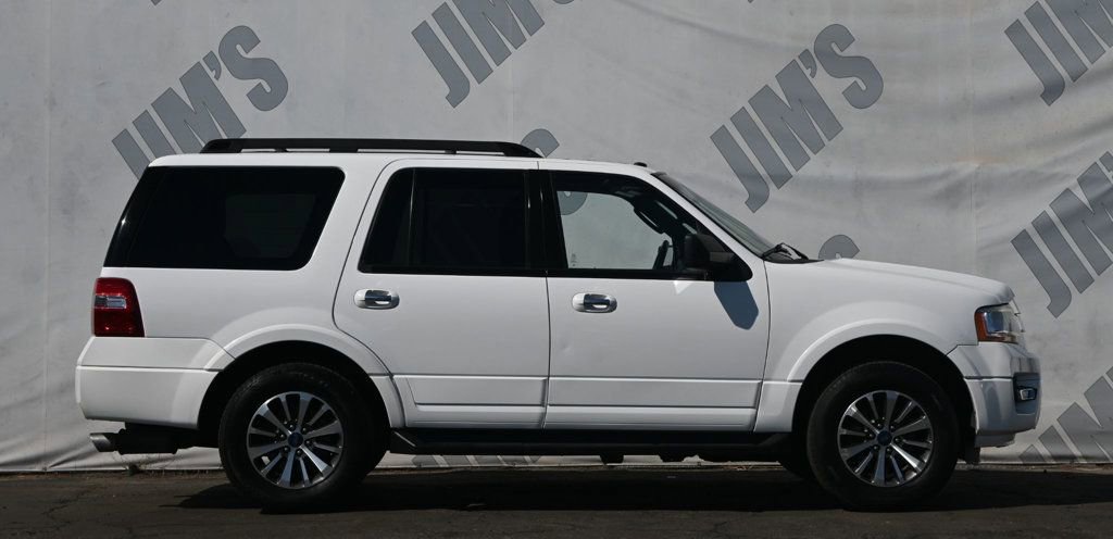 Used 2017 Ford Expedition XLT image 4