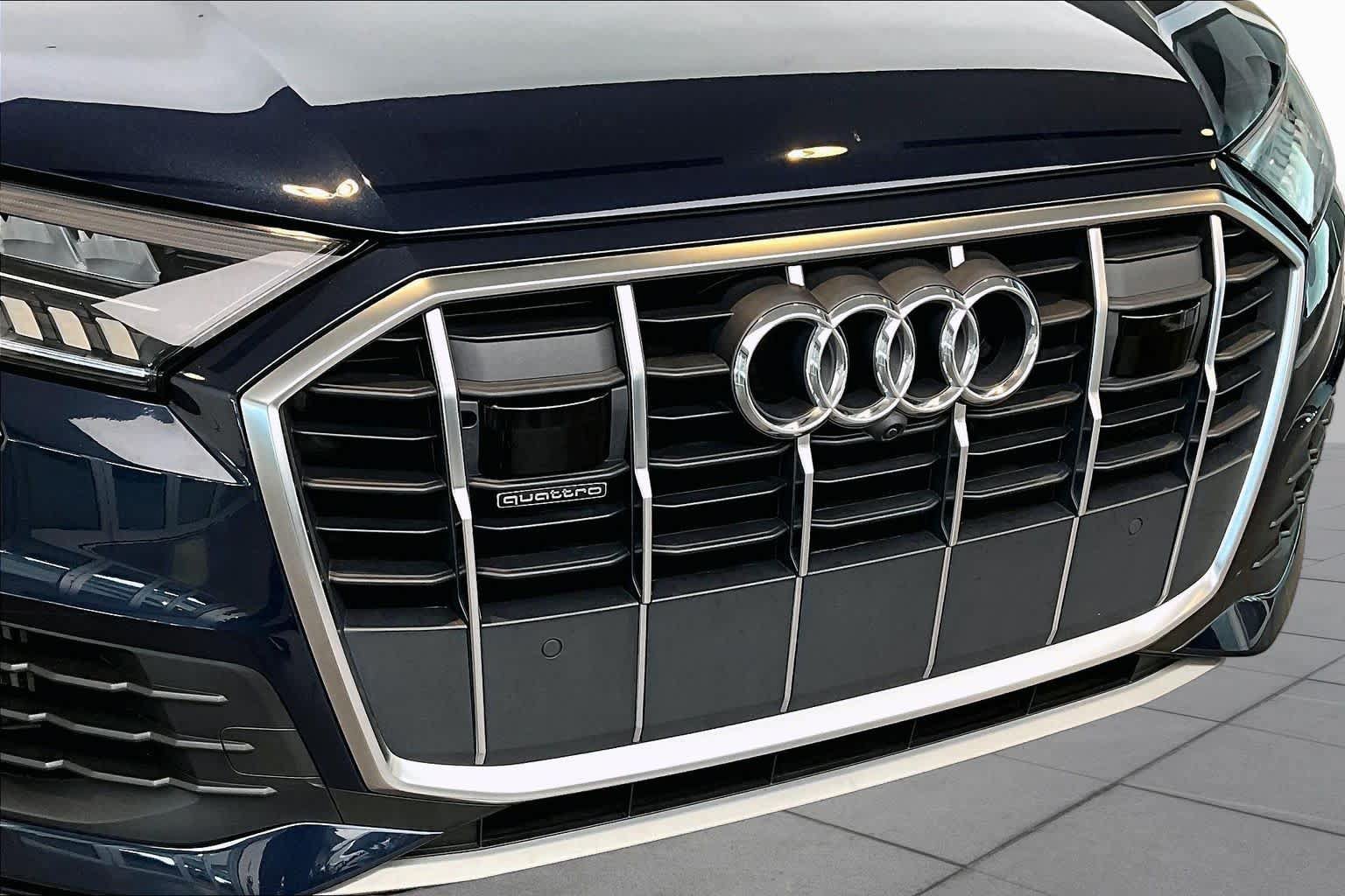 Used 2023 Audi Q7 3.0T Premium Plus w/ Premium Plus Package AWD/4WD image 32