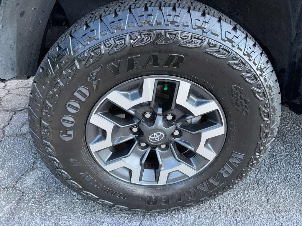 Used 2023 Toyota Tacoma TRD Off-Road AWD/4WD image 12
