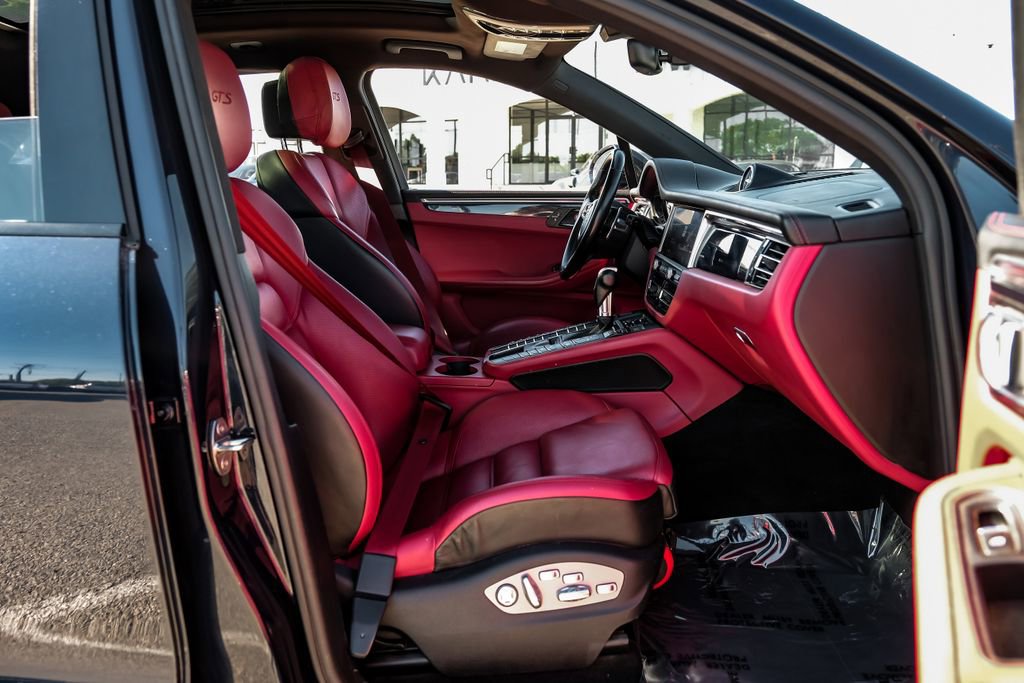 Used 2021 Porsche Macan GTS image 33