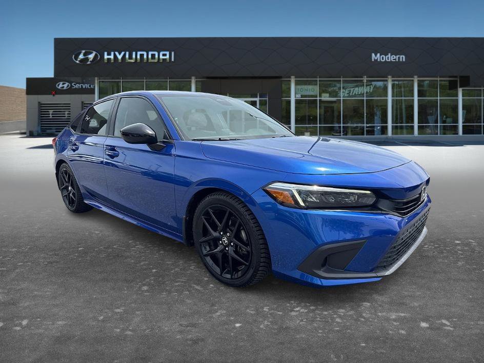 Used 2023 Honda Civic Sport image 2