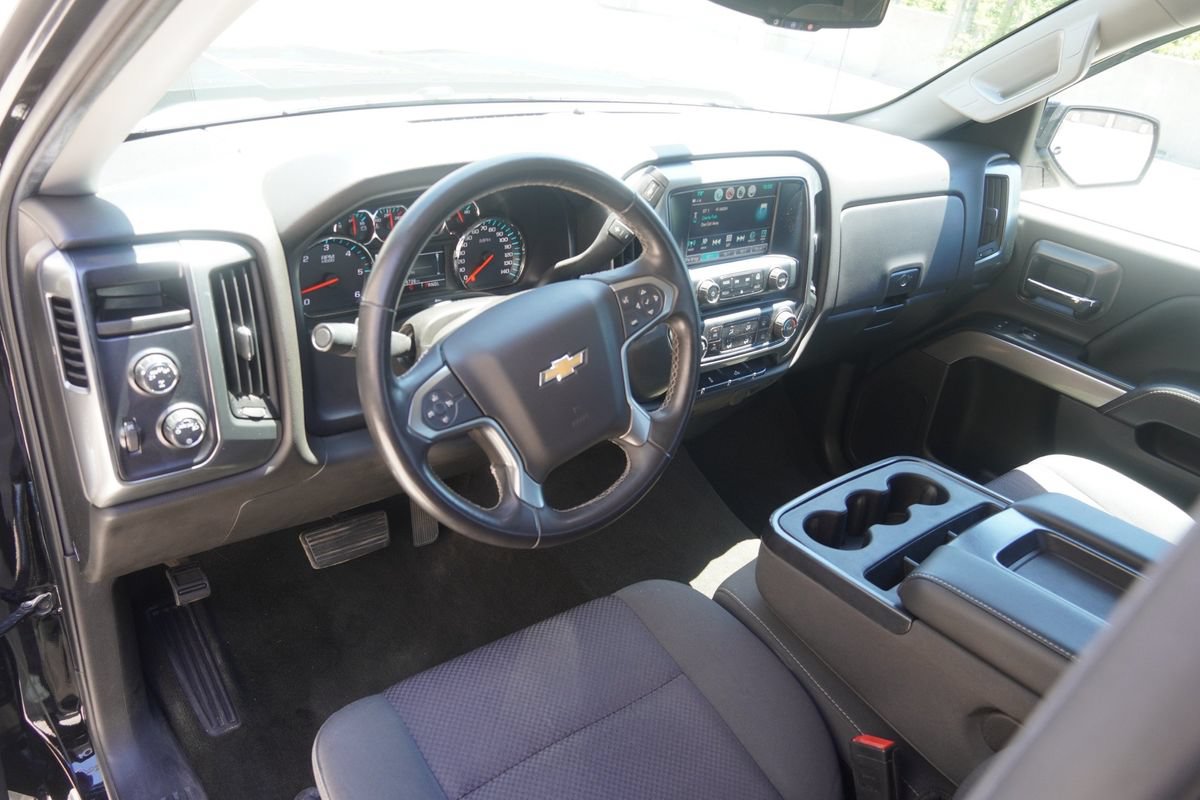 Used 2018 Chevrolet Silverado 1500 LT AWD/4WD image 11