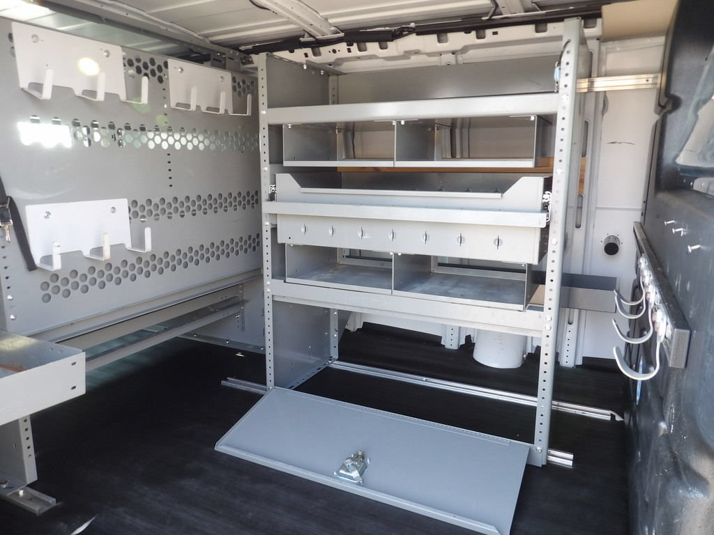 Used 2018 Chevrolet Express 2500 w/ Driver Convenience Package RWD image 29