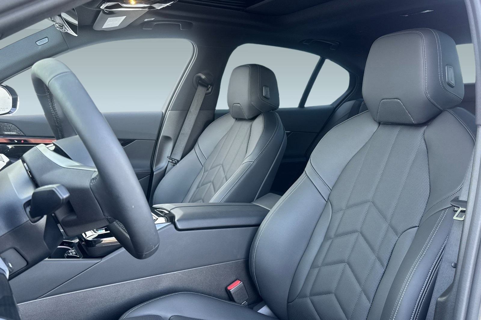 Used 2026 BMW i5 eDrive40 image 22