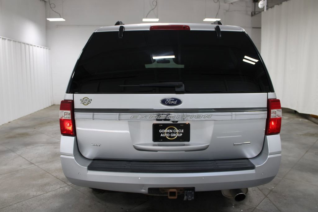 Used 2017 Ford Expedition XLT w/ Equipment Group 201A AWD/4WD image 7