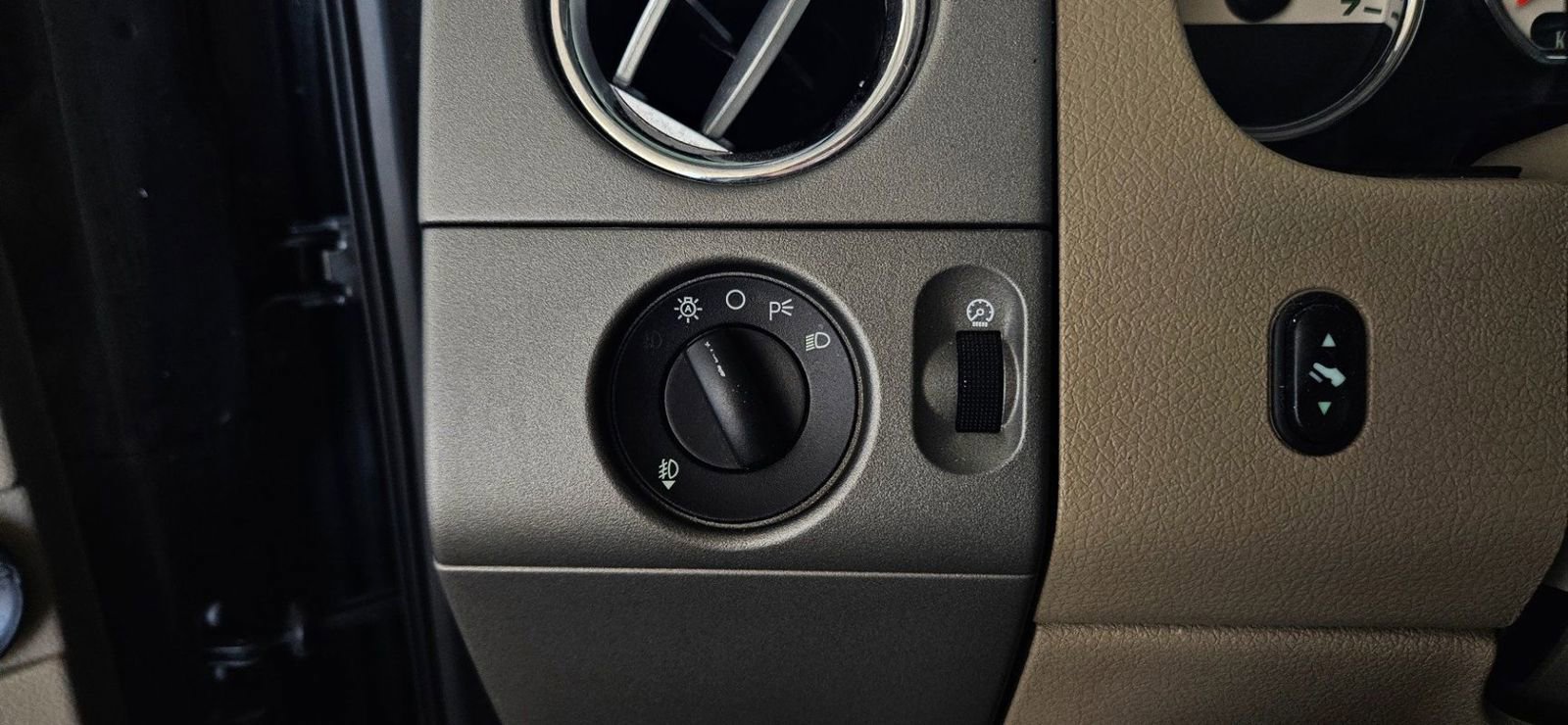 Used 2007 Ford F150 King Ranch AWD/4WD image 15