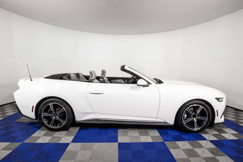 Used 2024 Ford Mustang Premium image 5