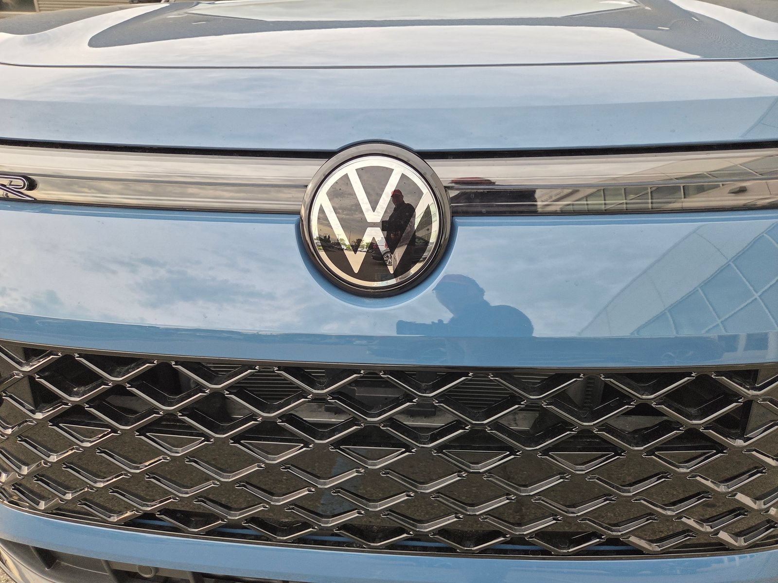 New 2026 Volkswagen Tiguan SE R-Line AWD/4WD image 6