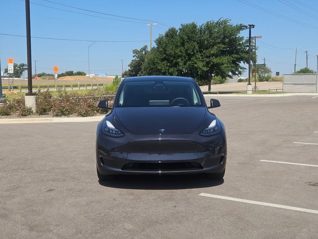 Used 2025 Tesla Model Y Long Range RWD image 2