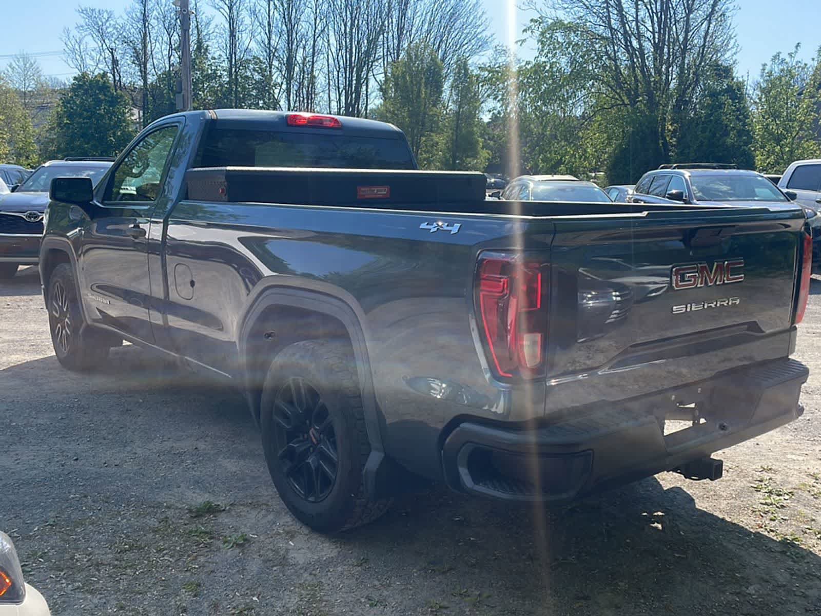 Used 2019 GMC Sierra 1500 4x4 Regular Cab w/ Convenience Package image 5