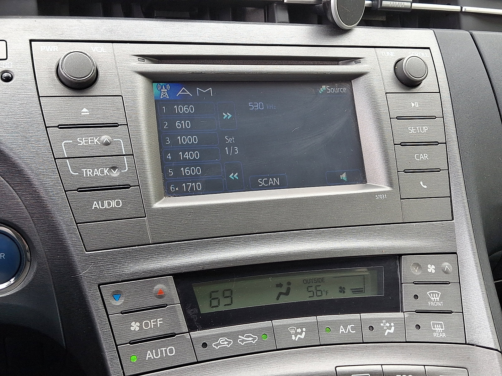 Used 2014 Toyota Prius Two image 17