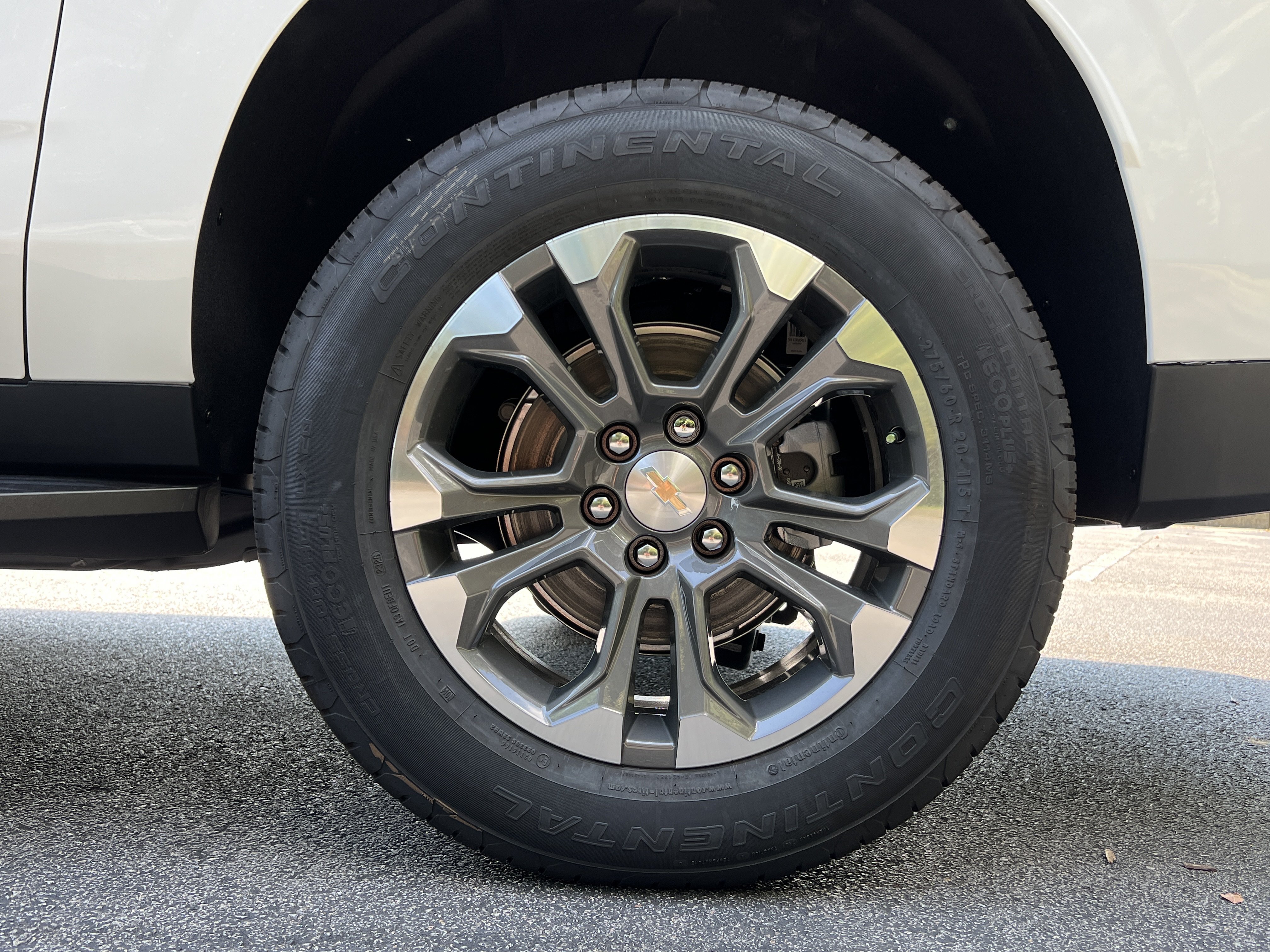 New 2026 Chevrolet Suburban LS w/ LPO, Get Active Package AWD/4WD image 38