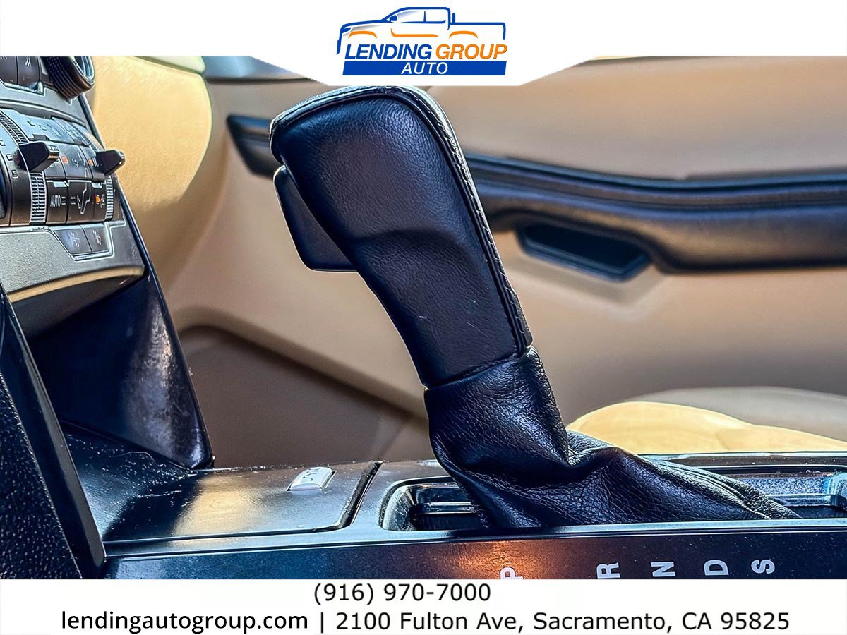 Used 2017 Ford Explorer XLT w/ Equipment Group 202A FWD image 21