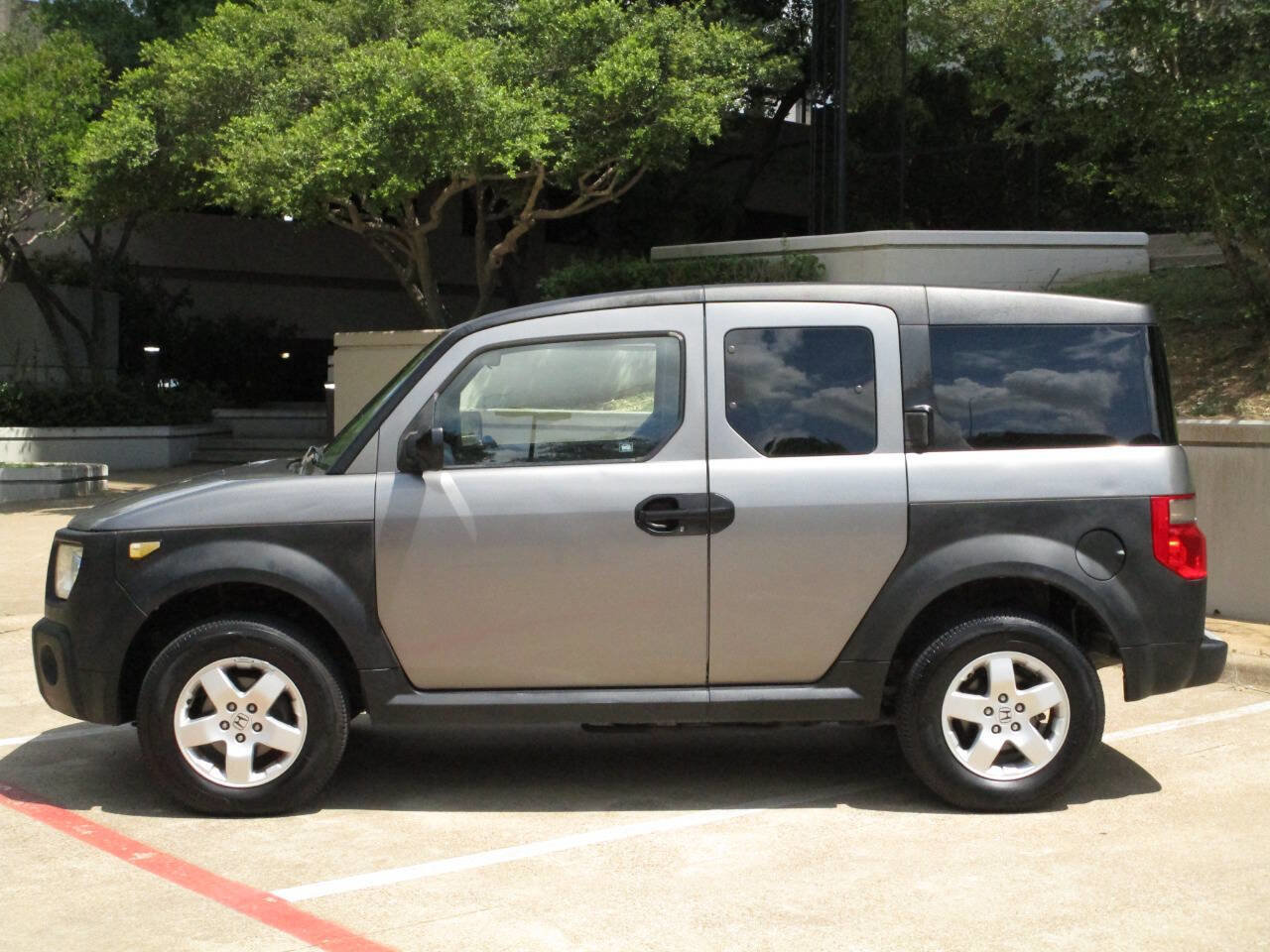 Used 2005 Honda Element EX image 3
