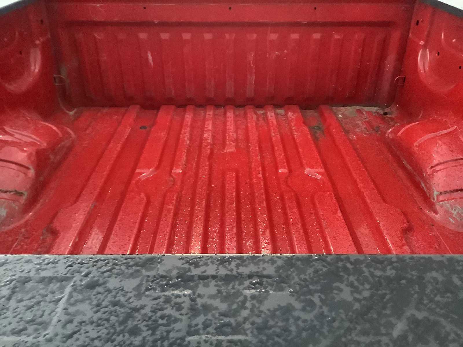 Used 2023 Nissan Titan SV image 14