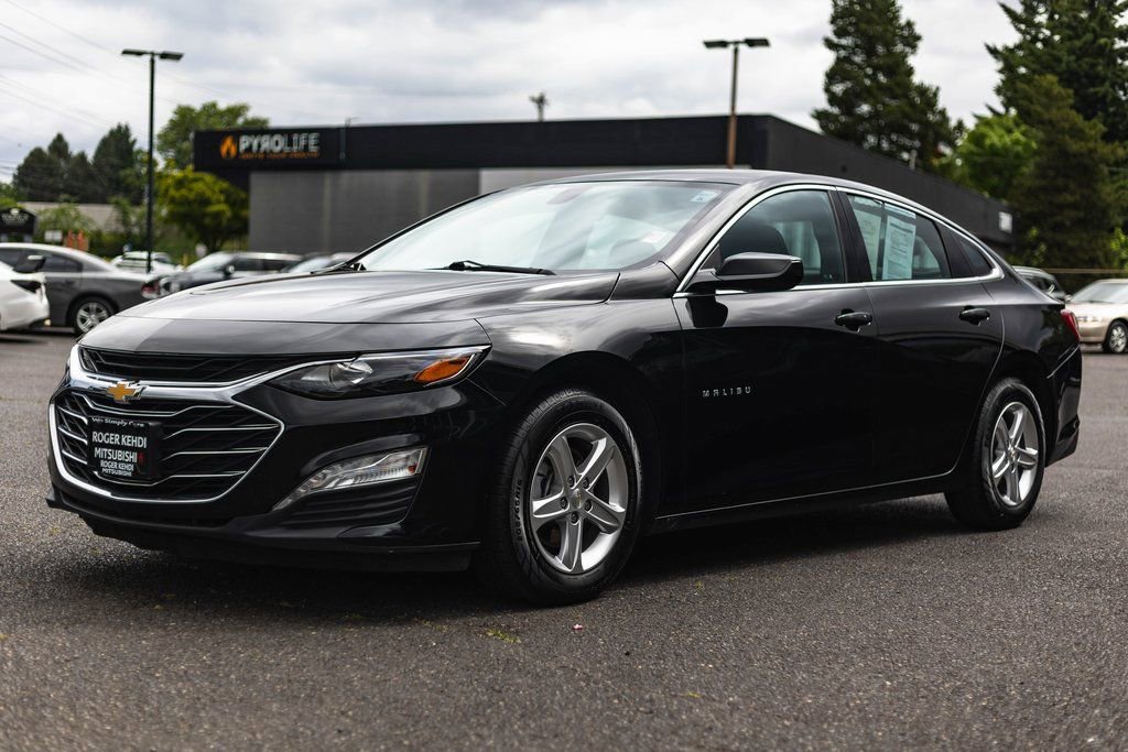 Used 2022 Chevrolet Malibu LT FWD image 4