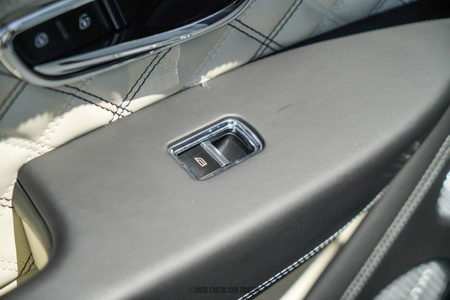 Used 2021 Bentley Bentayga AWD/4WD image 92