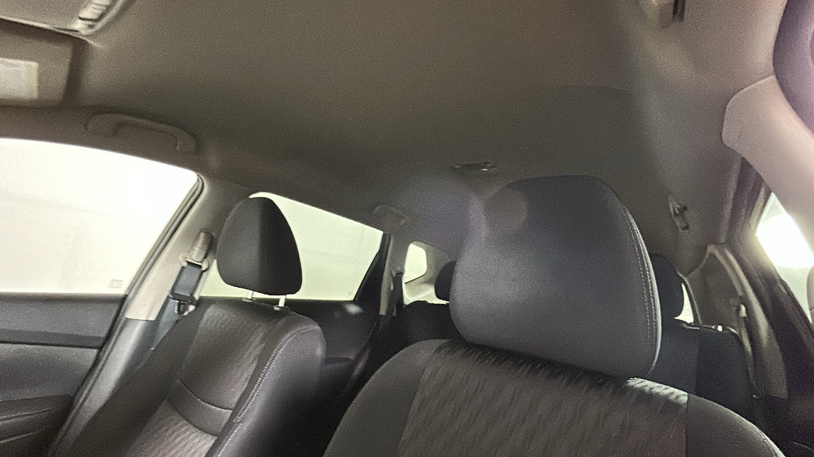 Used 2018 Nissan Rogue SV AWD/4WD image 15
