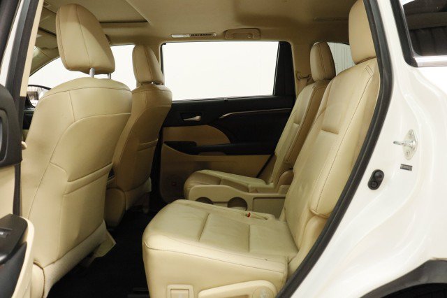 Used 2014 Toyota Highlander Limited FWD image 28