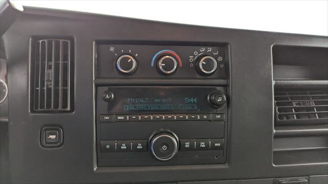 Used 2018 GMC Savana 2500 w/ Driver Convenience Package RWD image 22