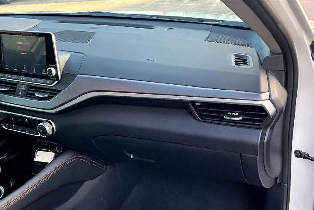 Certified 2023 Nissan Altima 2.5 SR image 17