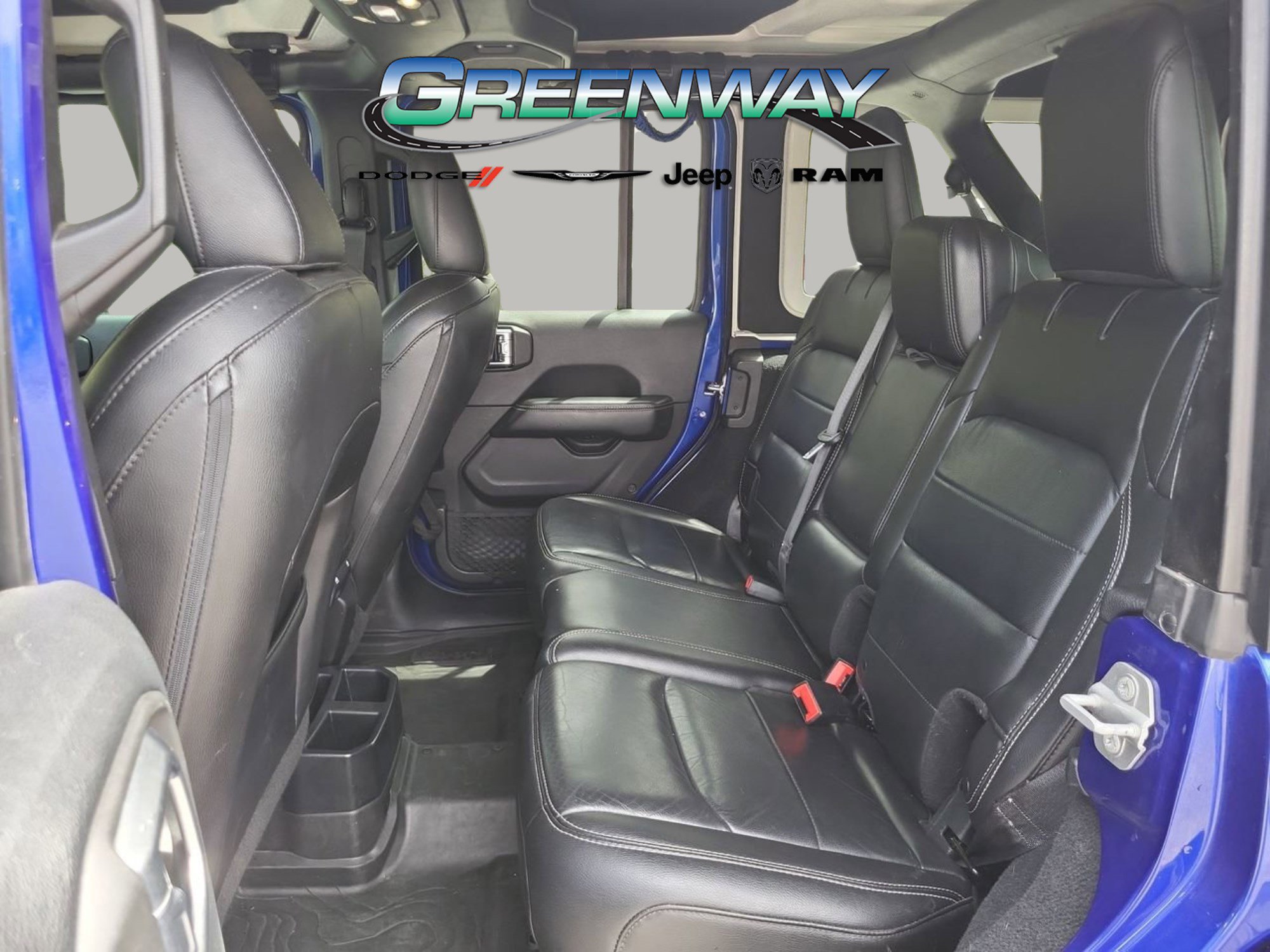 Used 2018 Jeep Wrangler Unlimited Sahara image 12