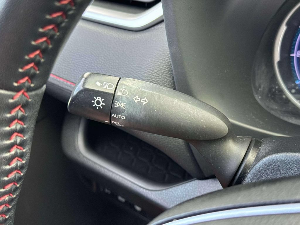 Used 2021 Toyota RAV4 SE w/ Weather & Moonroof Package AWD/4WD image 24
