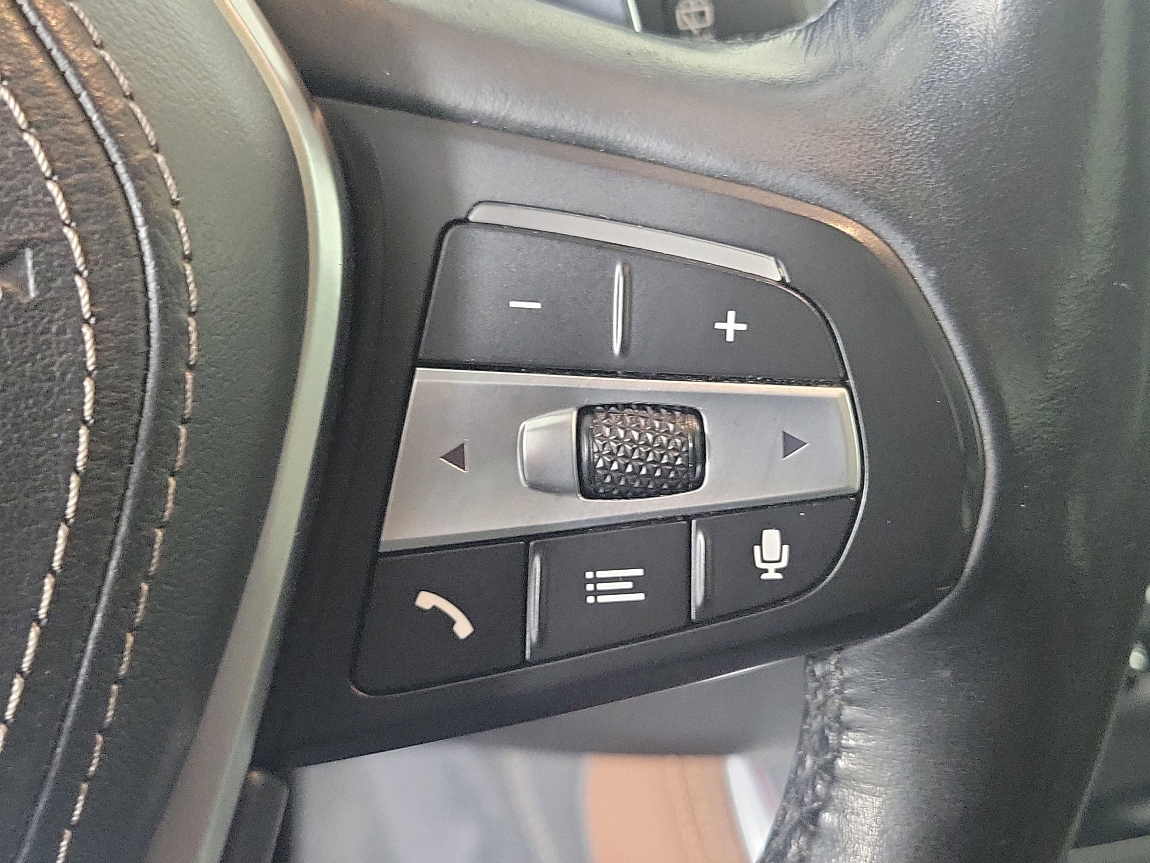 Used 2019 BMW X5 xDrive40i w/ Off-Road Package image 14