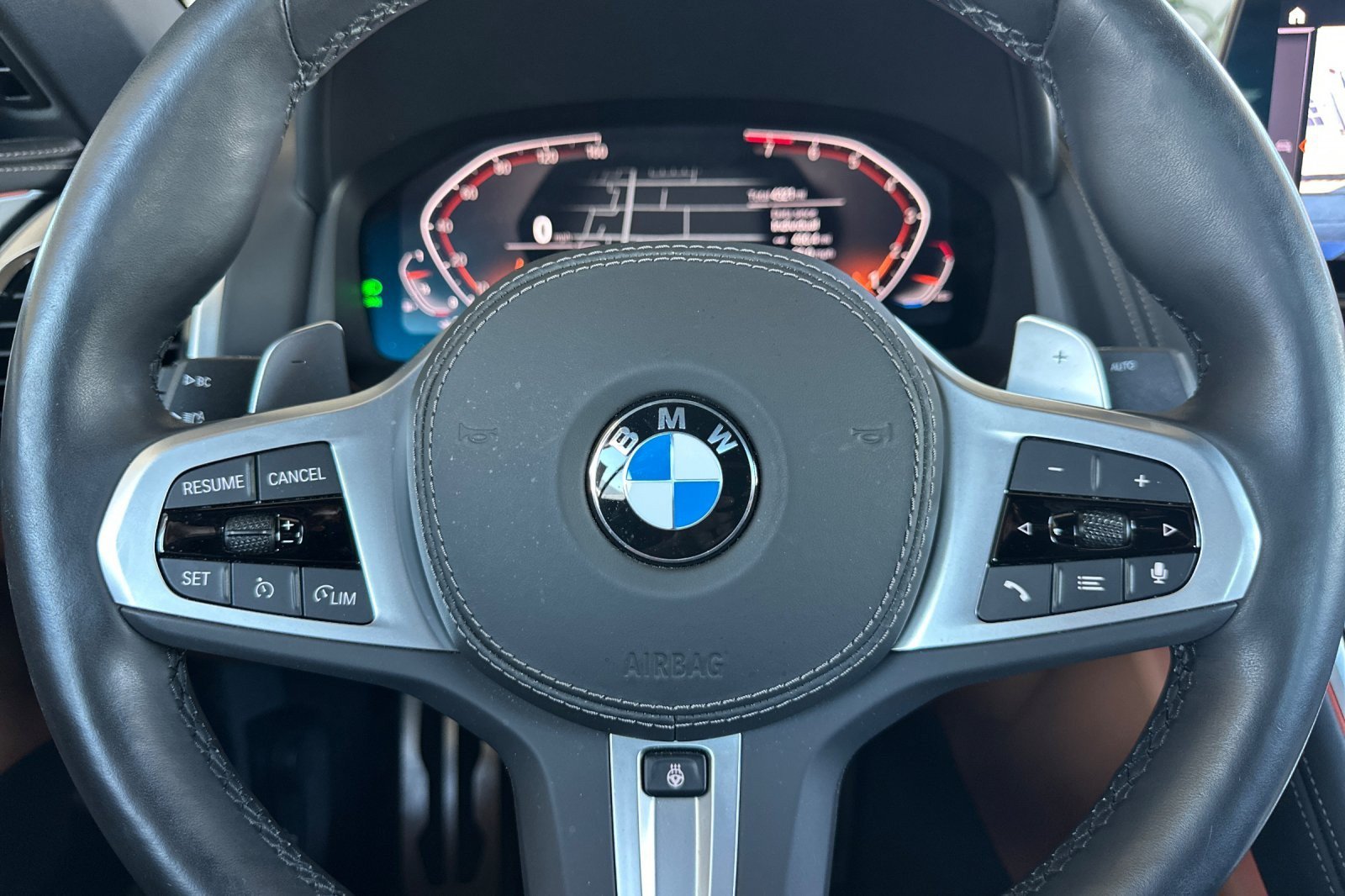 Used 2025 BMW 840i Convertible w/ M Sport Professional Package RWD image 21