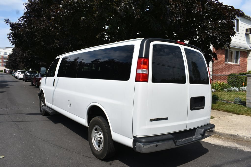 Used 2023 Chevrolet Express 3500 LT w/ LT Preferred Equipment Group RWD image 7