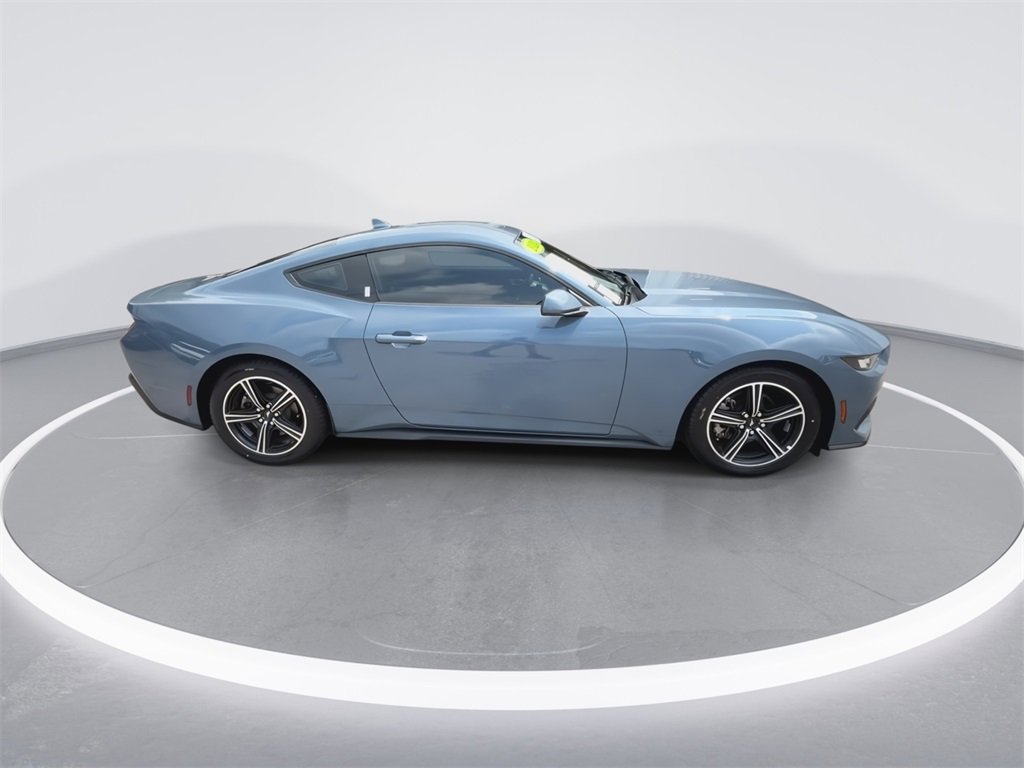 Used 2024 Ford Mustang Coupe image 9