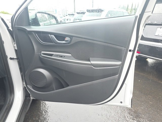 Used 2023 Hyundai Kona SEL w/ Cargo Package image 21