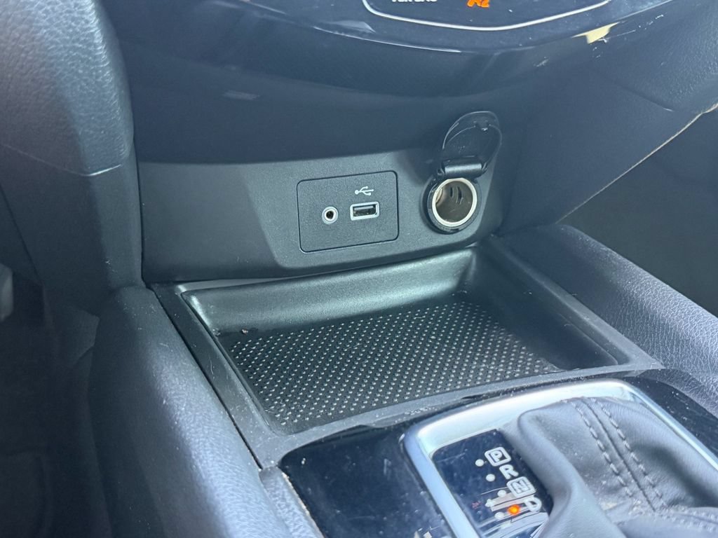 Used 2019 Nissan Rogue SV AWD/4WD image 25