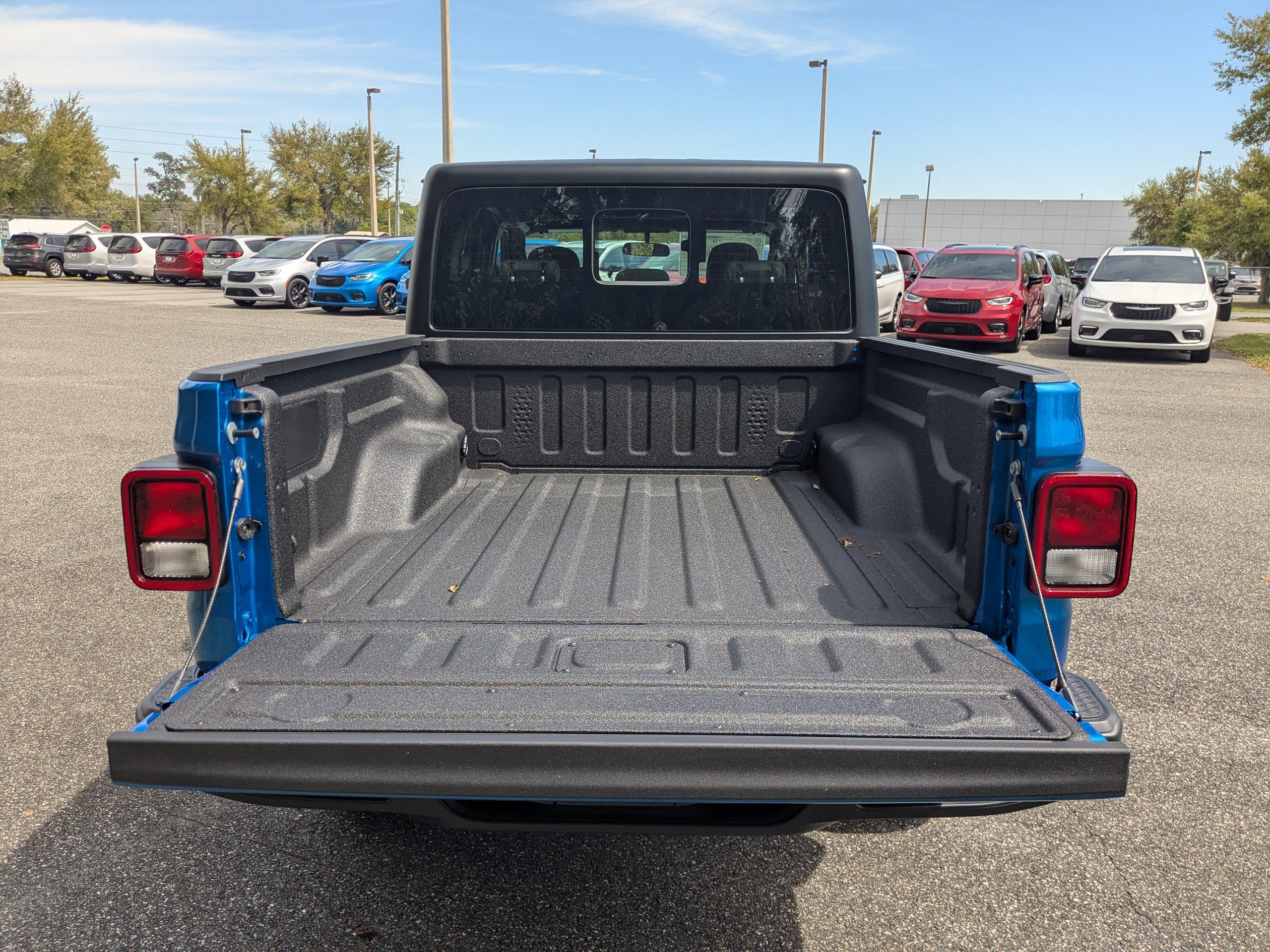 New 2026 Jeep Gladiator Sport image 12