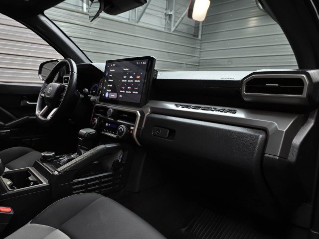 Used 2024 Toyota Tacoma TRD Sport AWD/4WD image 16