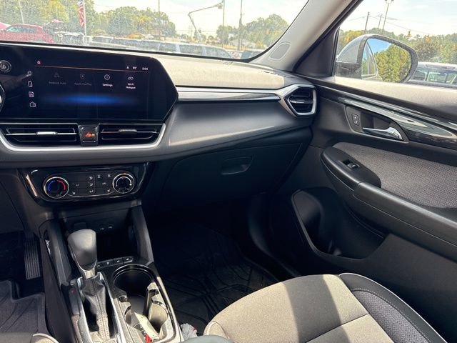 Certified 2024 Chevrolet TrailBlazer LT w/ LT Cold Weather Package image 22