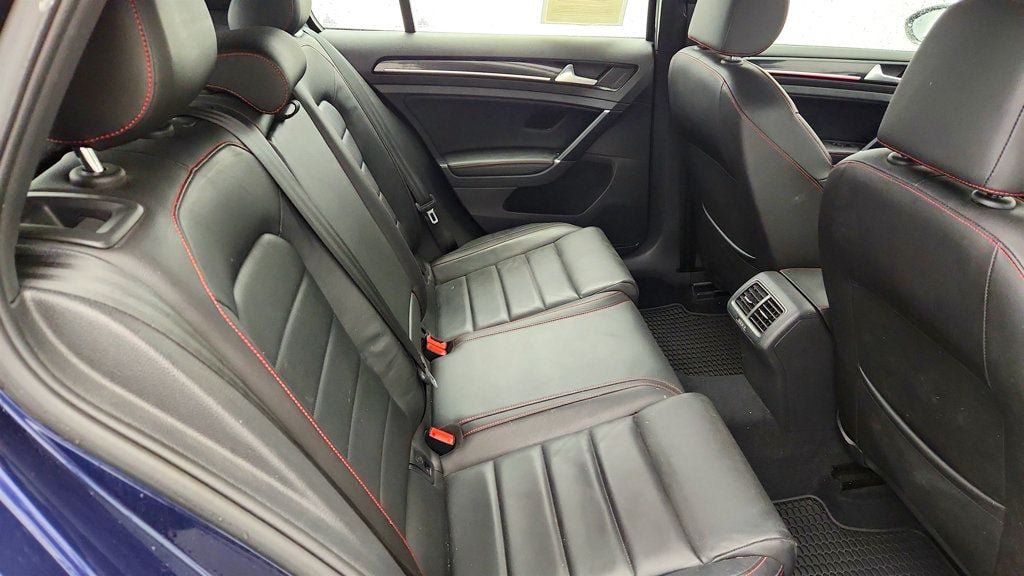 Used 2017 Volkswagen GTI SE FWD image 22