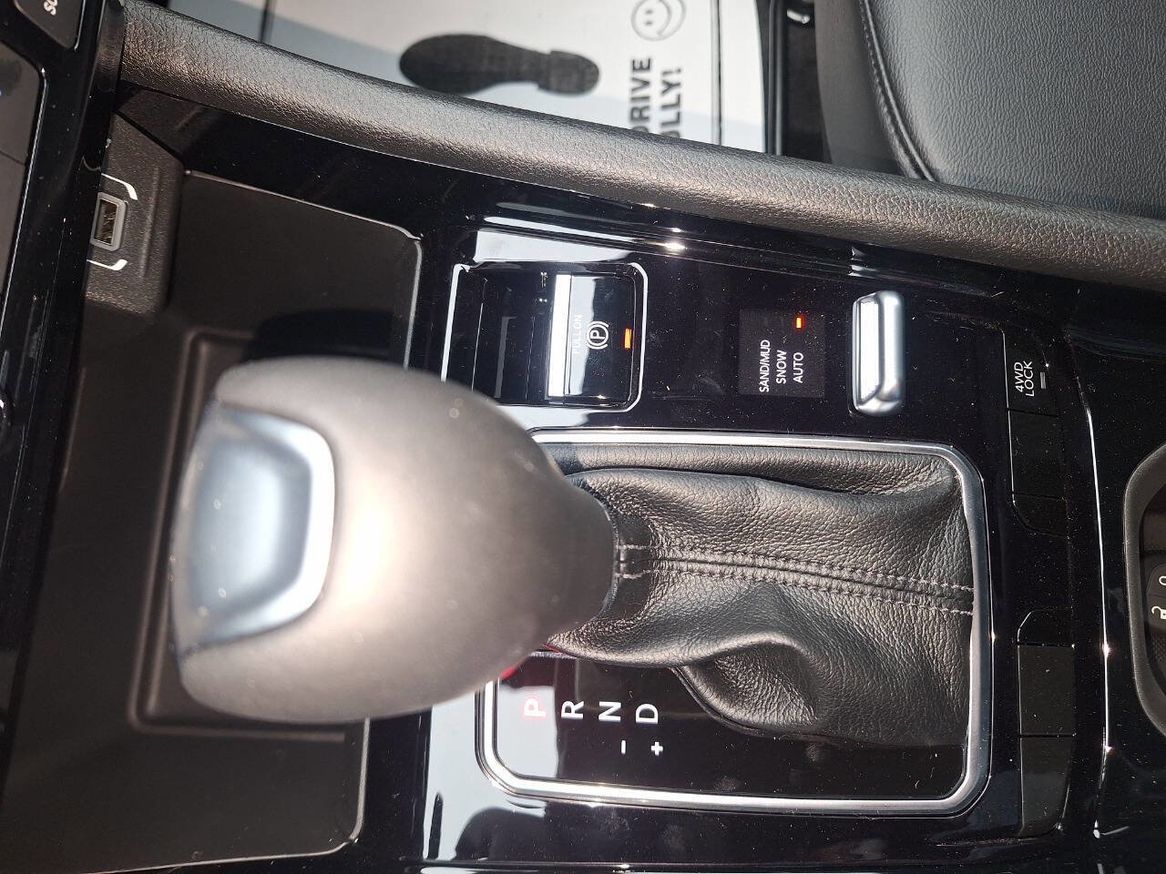 New 2026 Jeep Compass Limited image 12