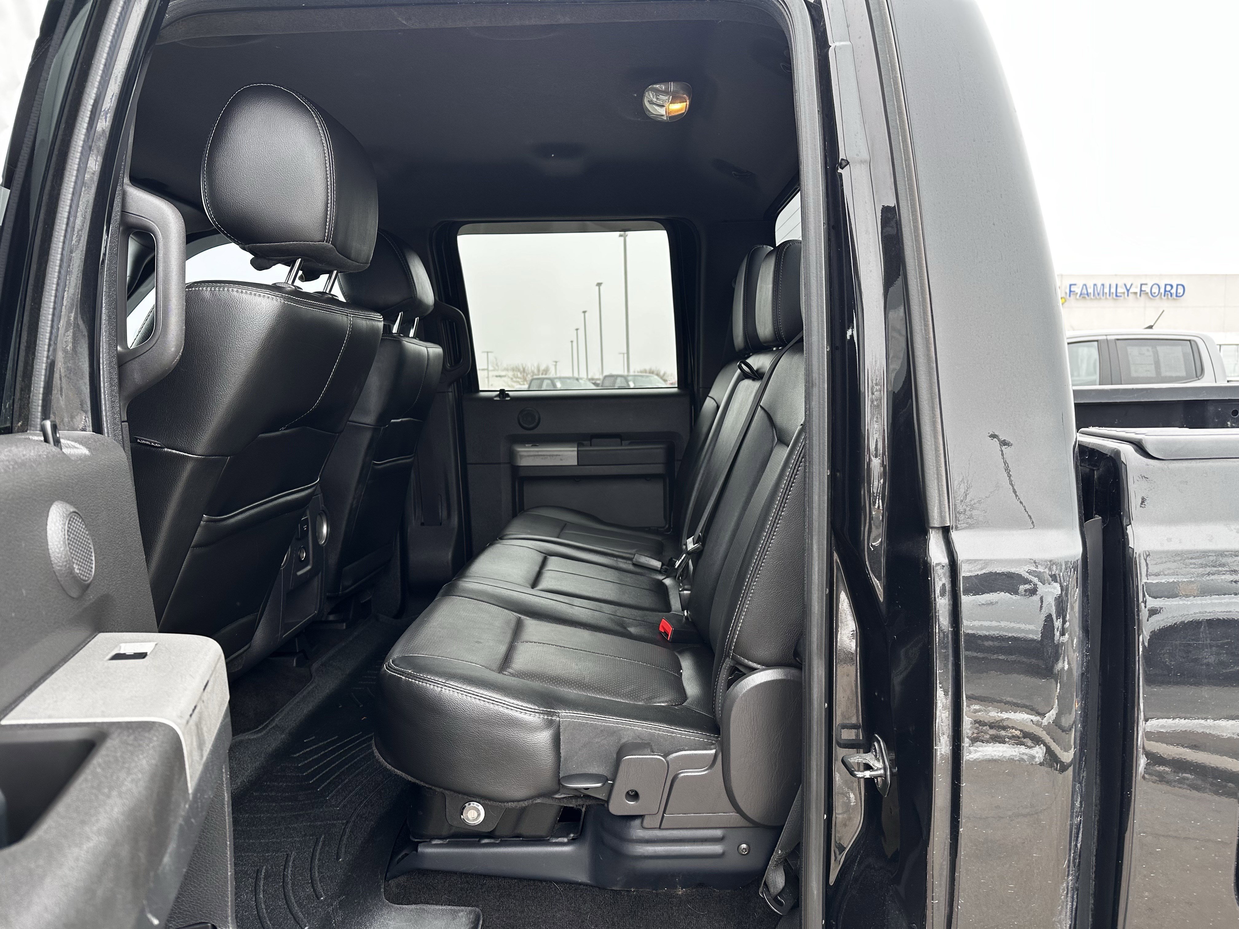 Used 2015 Ford F450 Lariat w/ Chrome Package image 19