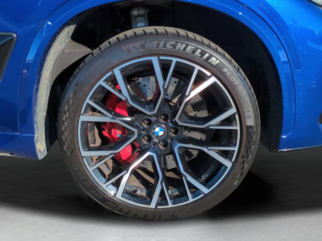 Used 2021 BMW X5 M w/ Executive Package image 10