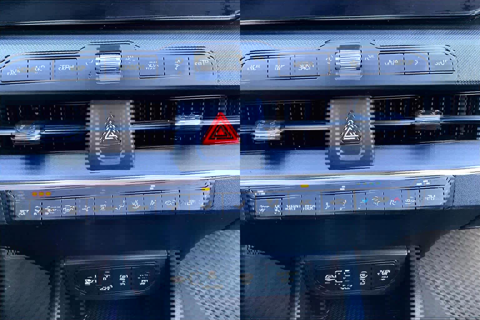 Used 2025 Kia K4 LXS image 31