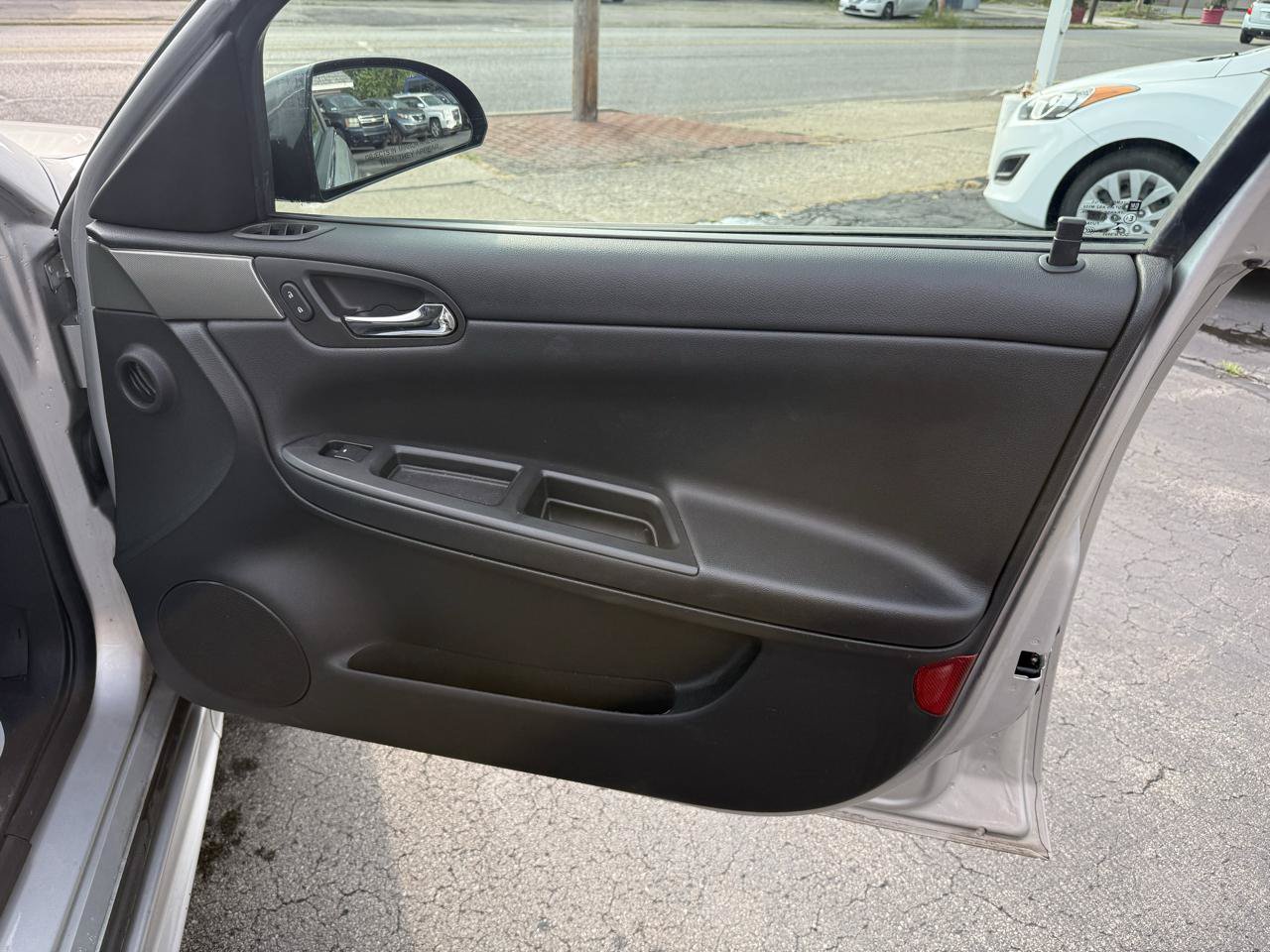 Used 2015 Chevrolet Impala Police FWD image 27