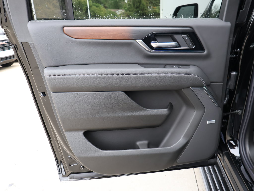 New 2026 GMC Yukon XL Denali w/ Denali Reserve Package AWD/4WD image 27