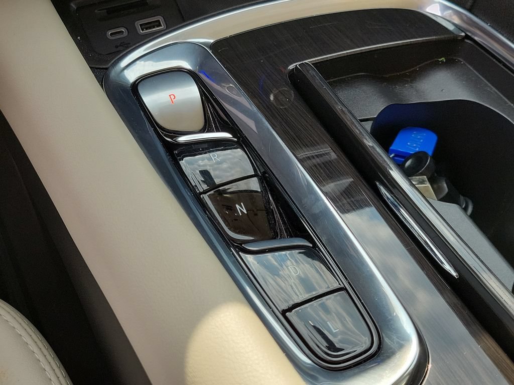 Certified 2023 Buick Enclave Essence w/ LPO, Floor Liner Package FWD image 32